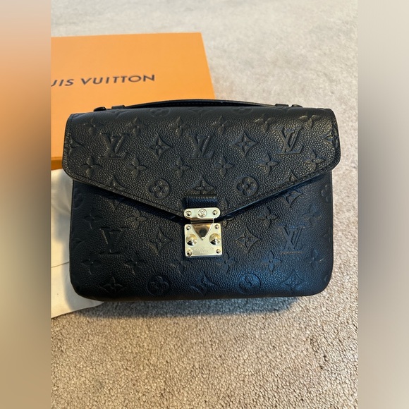 Louis Vuitton Pochette metis black Empreinte - Picture 3 of 10